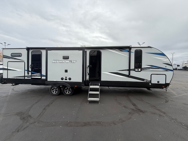 2022 Forest River Cherokee Alpha Wolf 33bh L