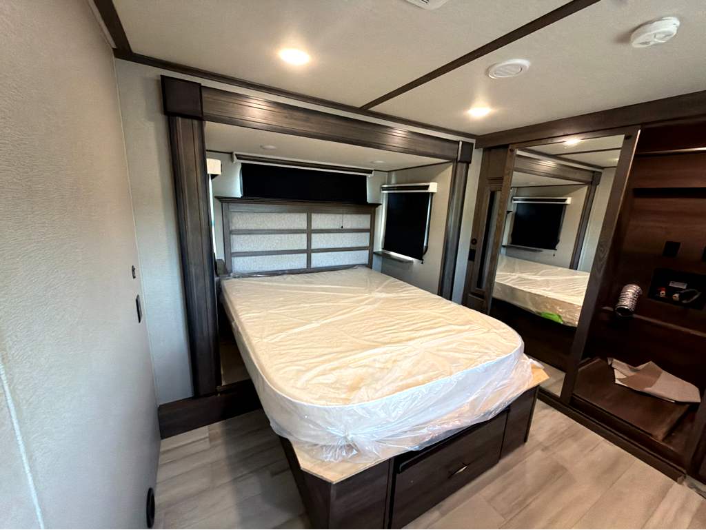 2022 GRAND DESIGN SOLITUDE 390RK - Image 24