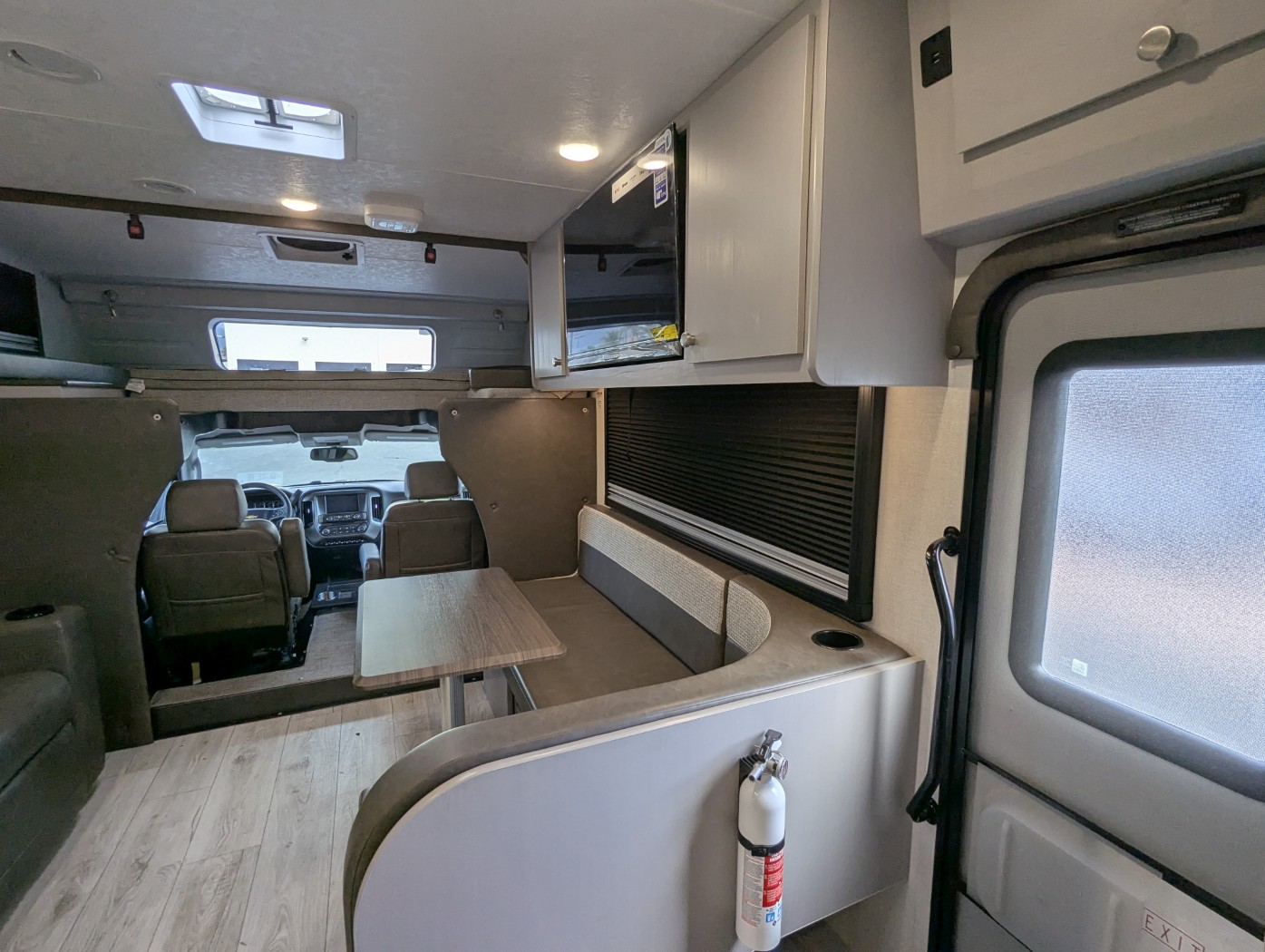 2026 Coachmen Entourage 330DS - Image 40