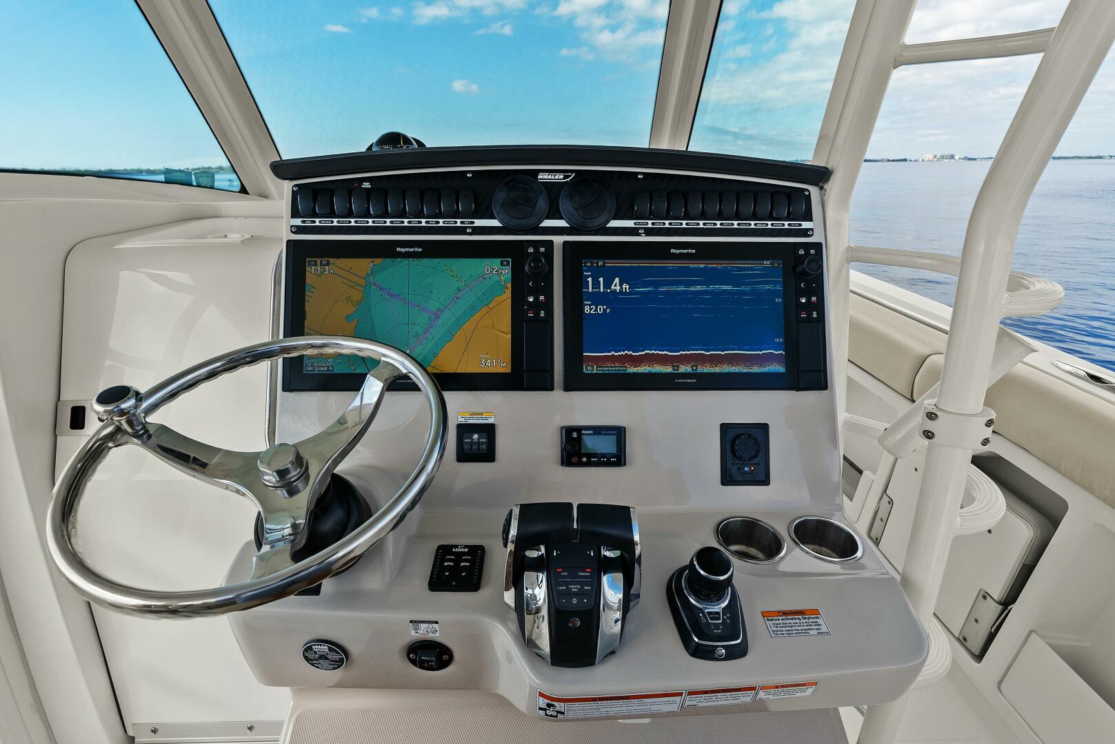 2019 Boston Whaler 380 Outrage - Image 2