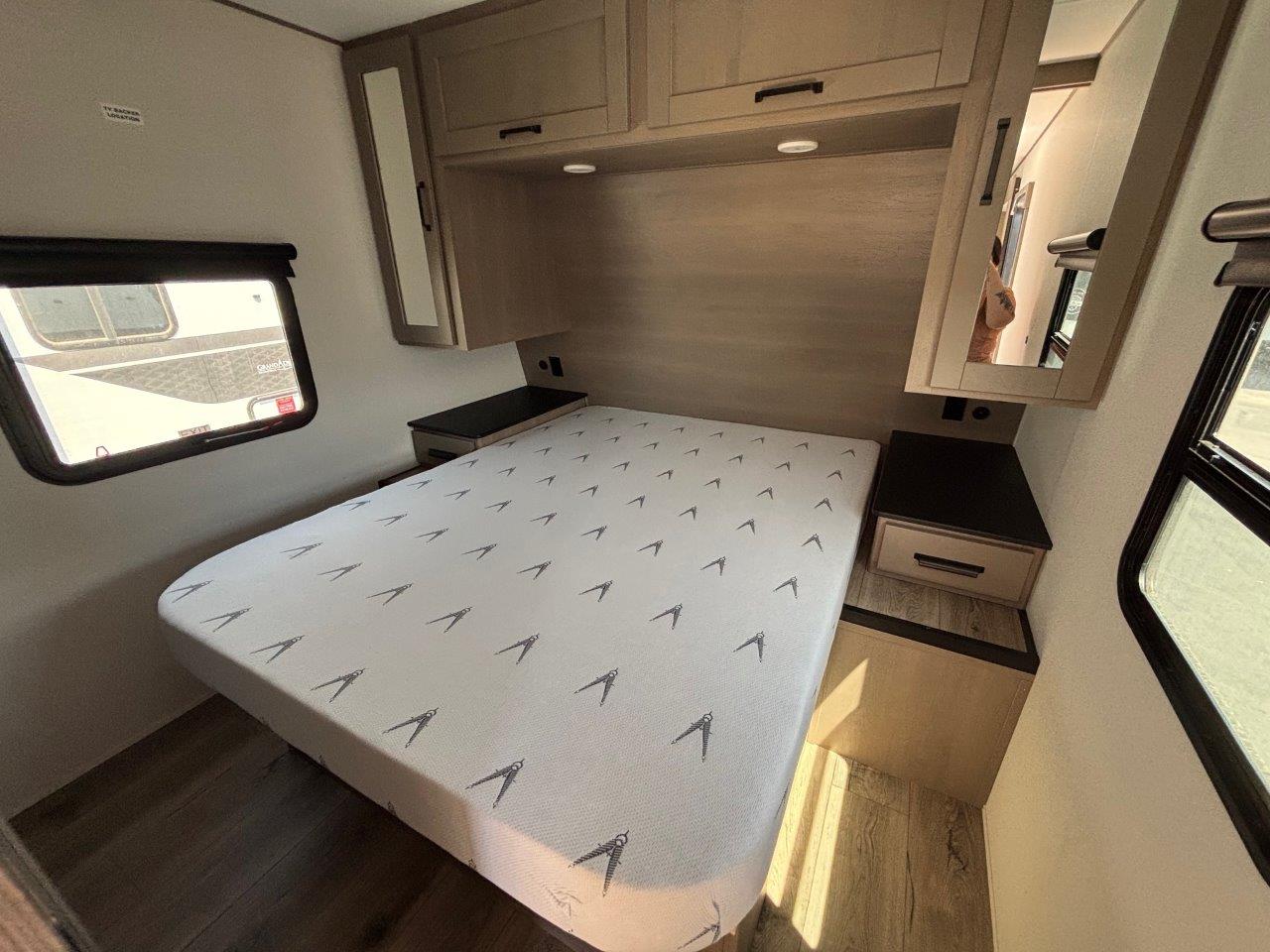 2026 Grand Design Reflection Travel Trailer 317RSTS - Image 9