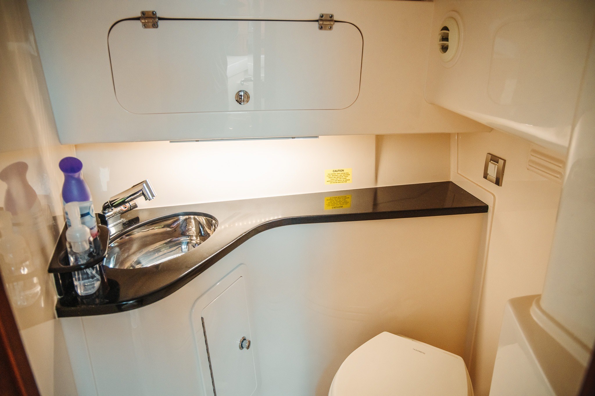2020 Grady-White Express 330 - Image 41