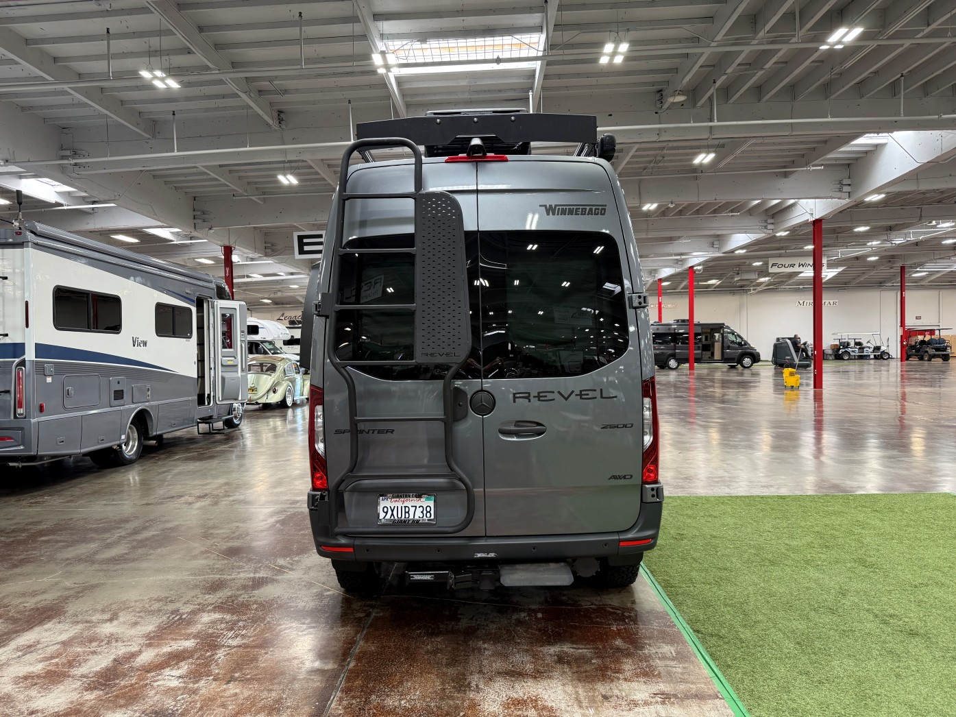 2025 WINNEBAGO REVEL BMB44E - Image 5