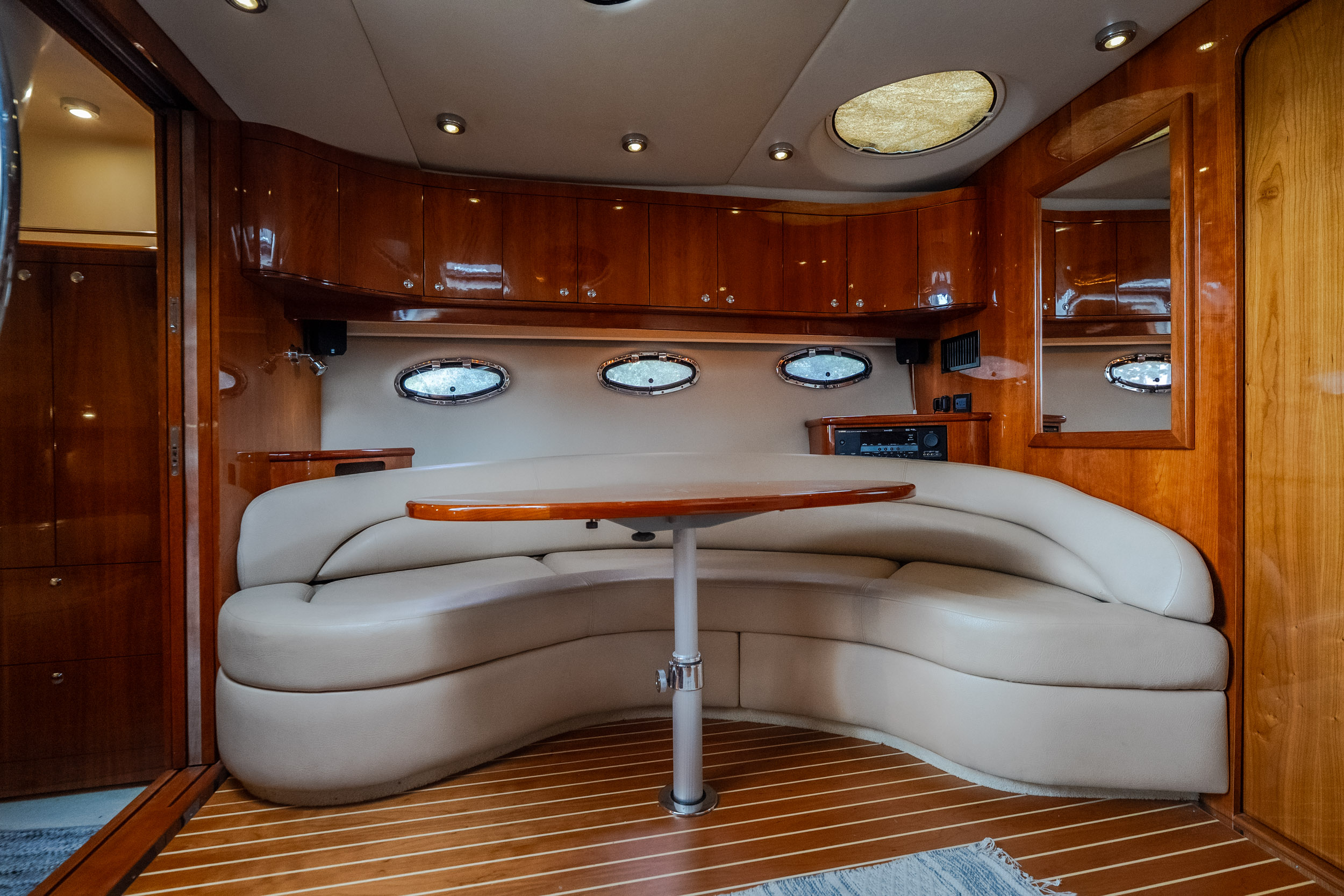 2009 Regal 4460 Express Cruiser - Image 37