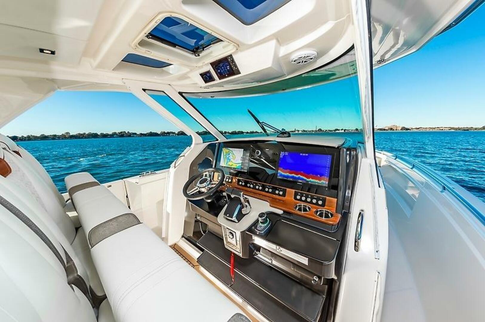 2023 TIARA YACHTS TIARA YACHTS 38 LS Base - Image 8