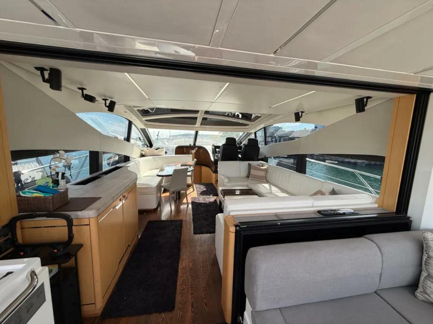 2017 Sunseeker 68 Predator - Image 12