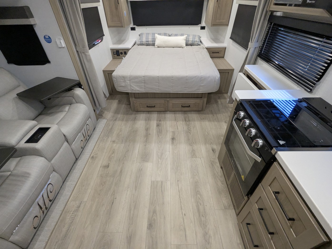 2027 Forest River Rockwood Mini Lite 2205S - Image 13