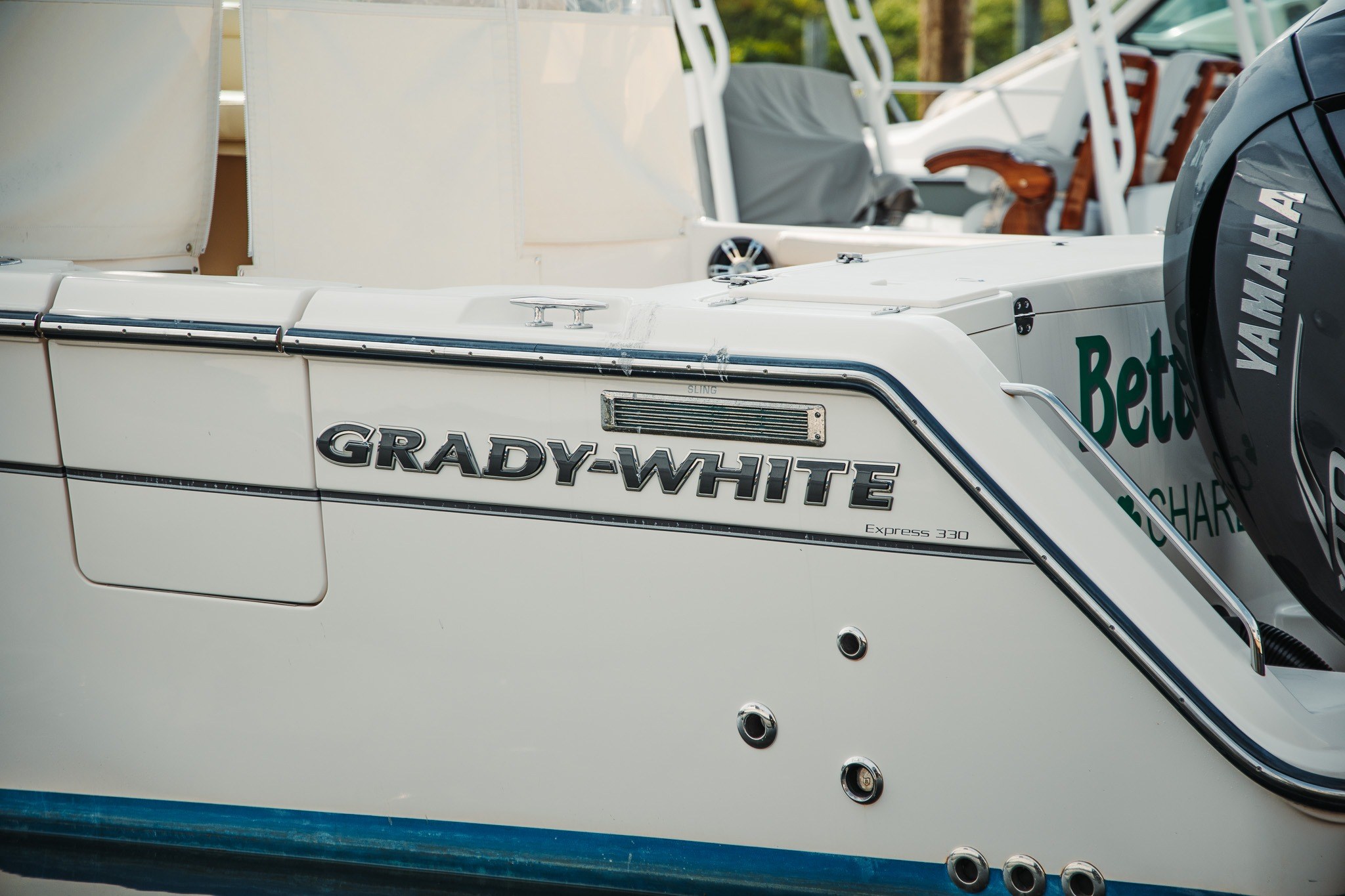 2020 Grady-White Express 330 - Image 5