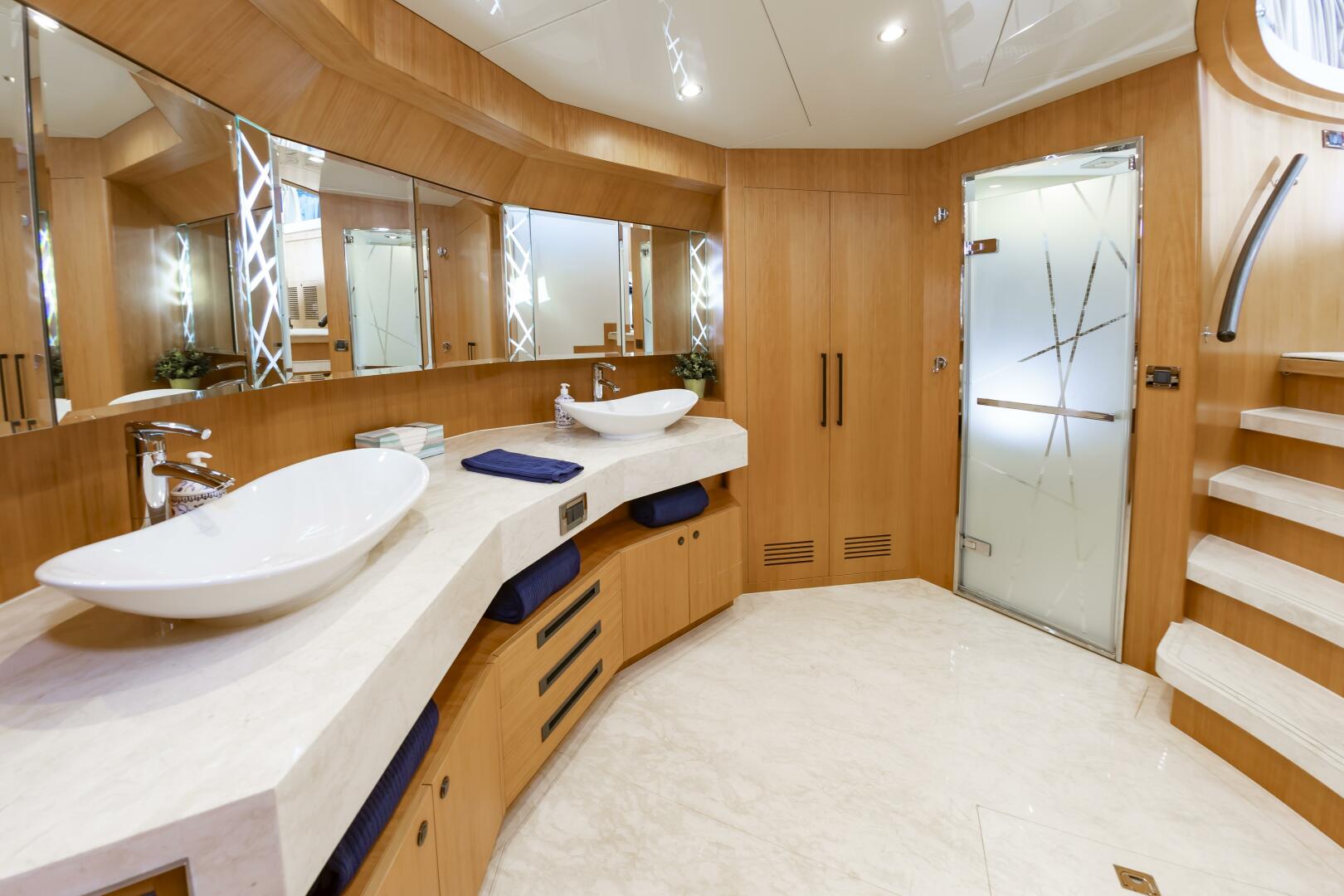 2017 Johnson 93 Flybridge - Image 55