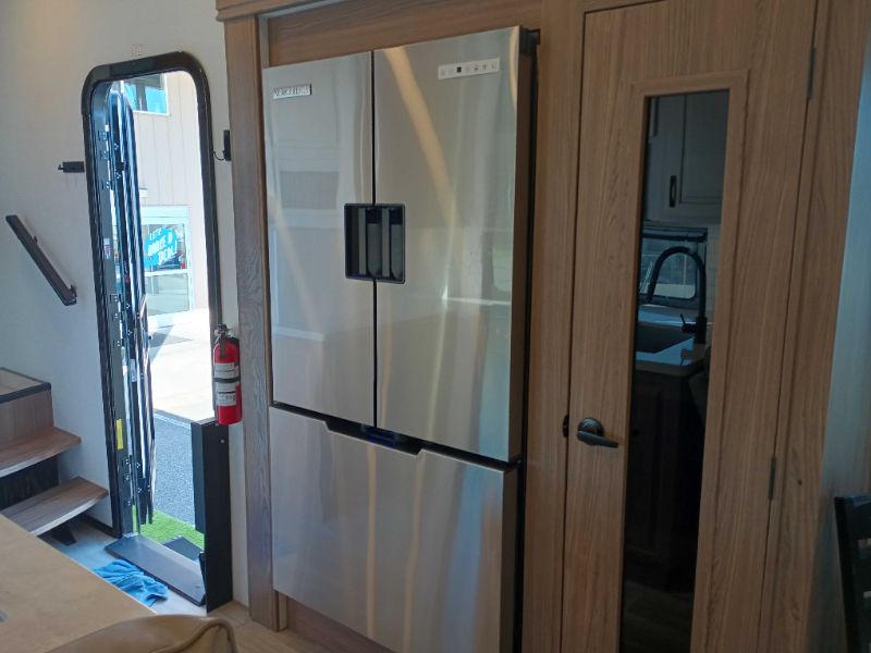 2024 Alliance RV Paradigm 395DS - Image 20