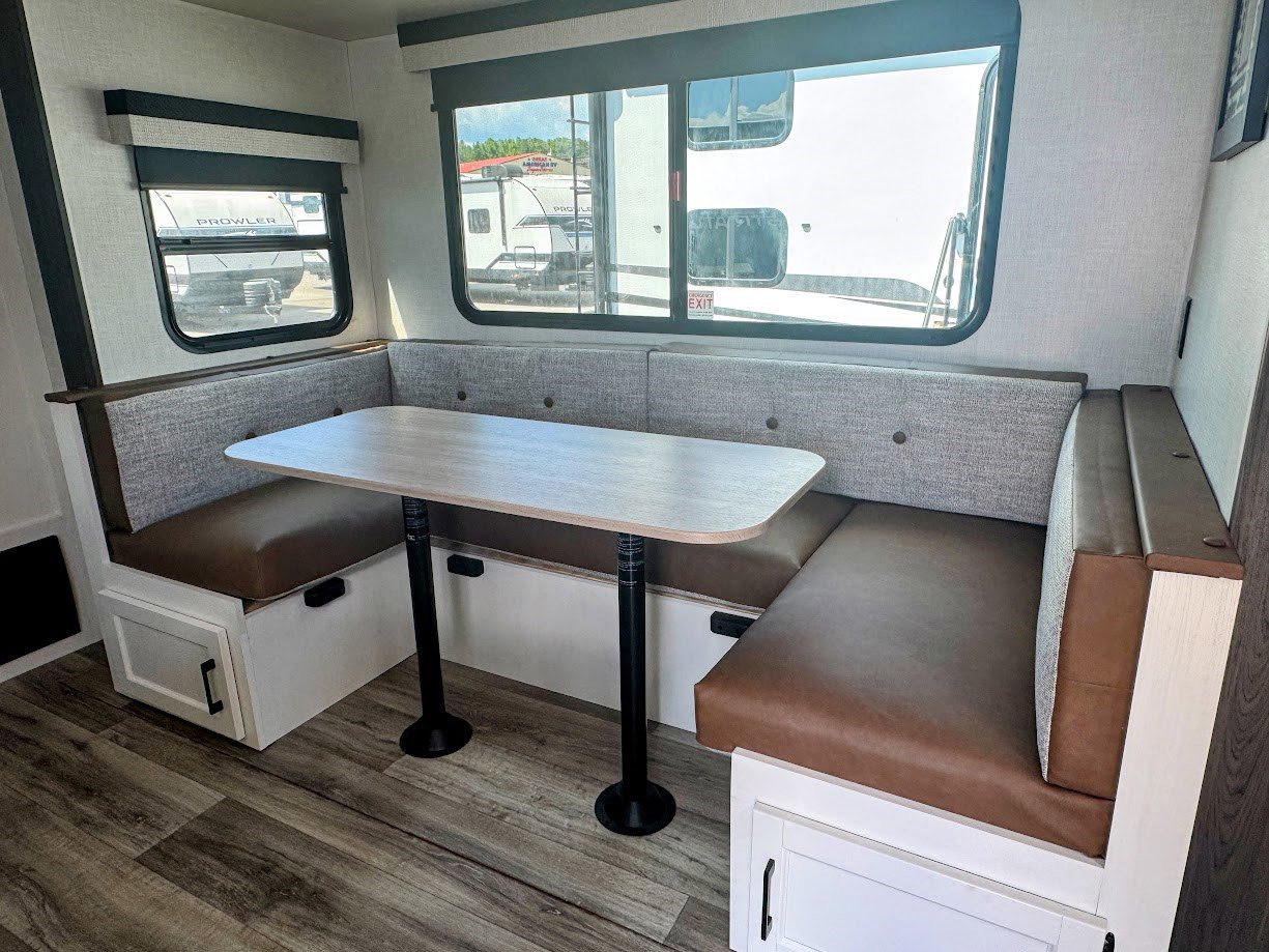 2026 VENTURE RV STRATUS 211VBH - Image 11