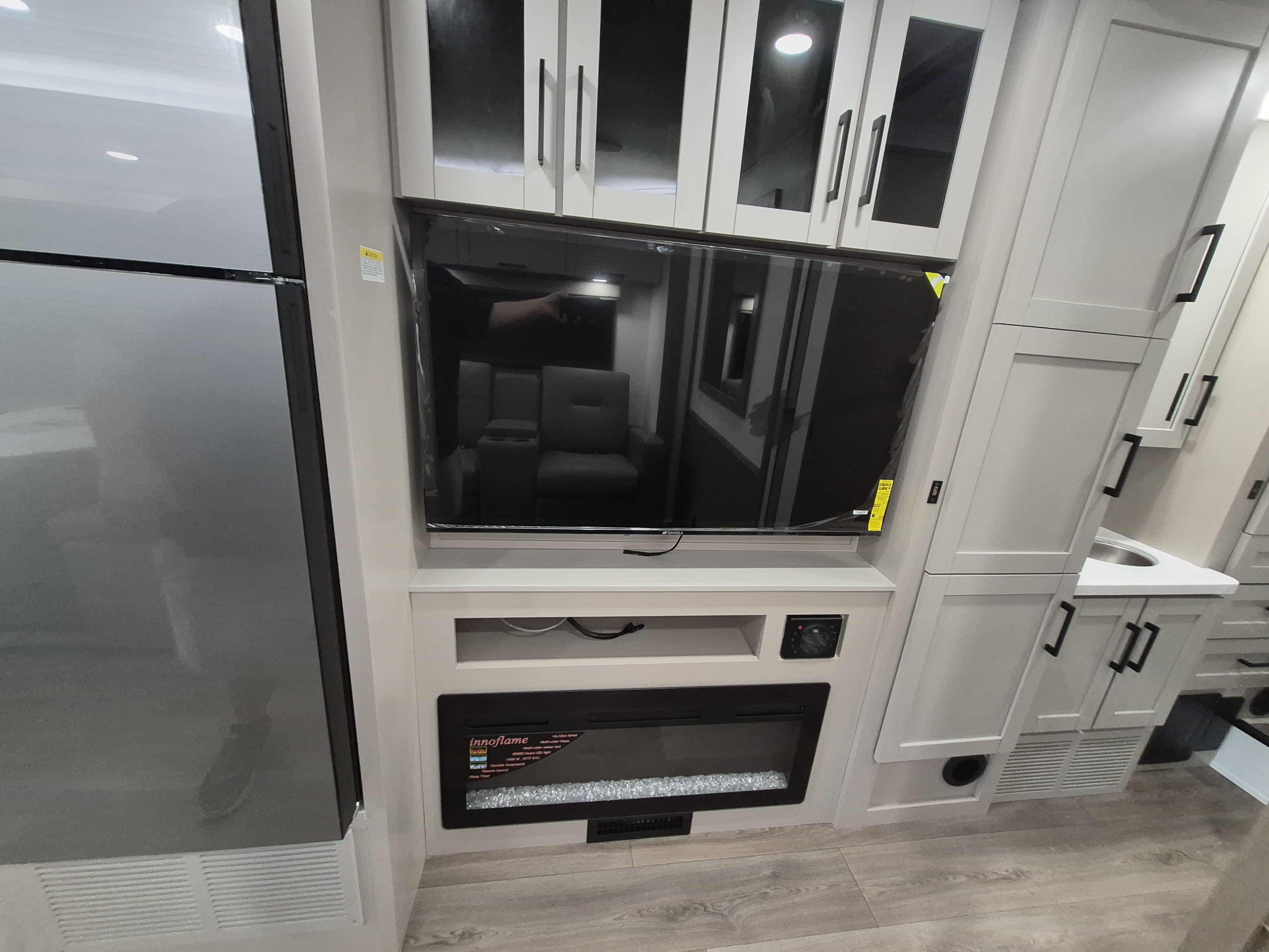 2027 JAYCO GREYHAWK 30Z - Image 25