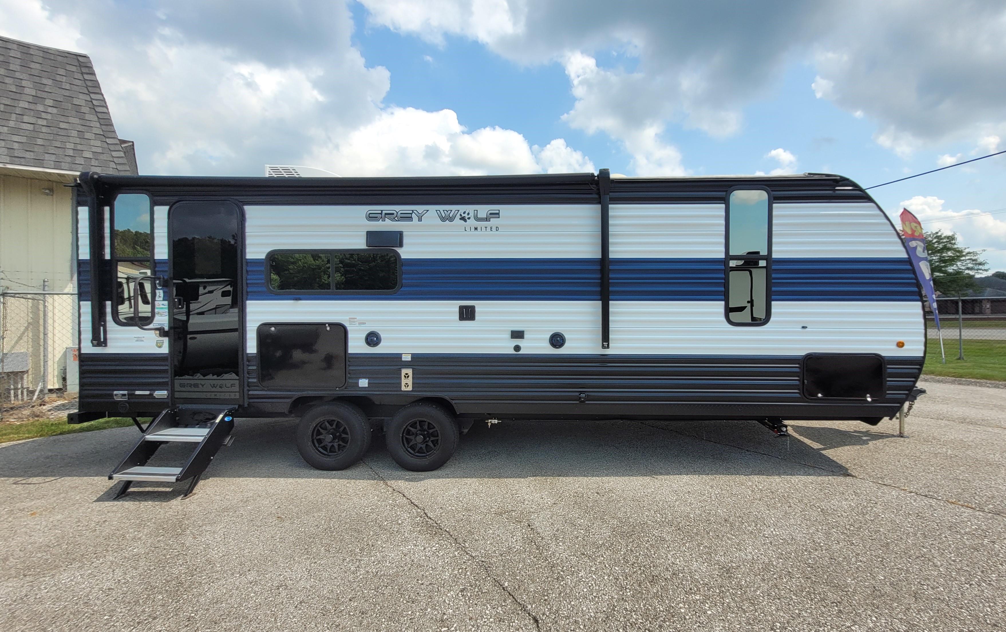 2024 Forest River Cherokee Grey Wolf 23MK - Image 1