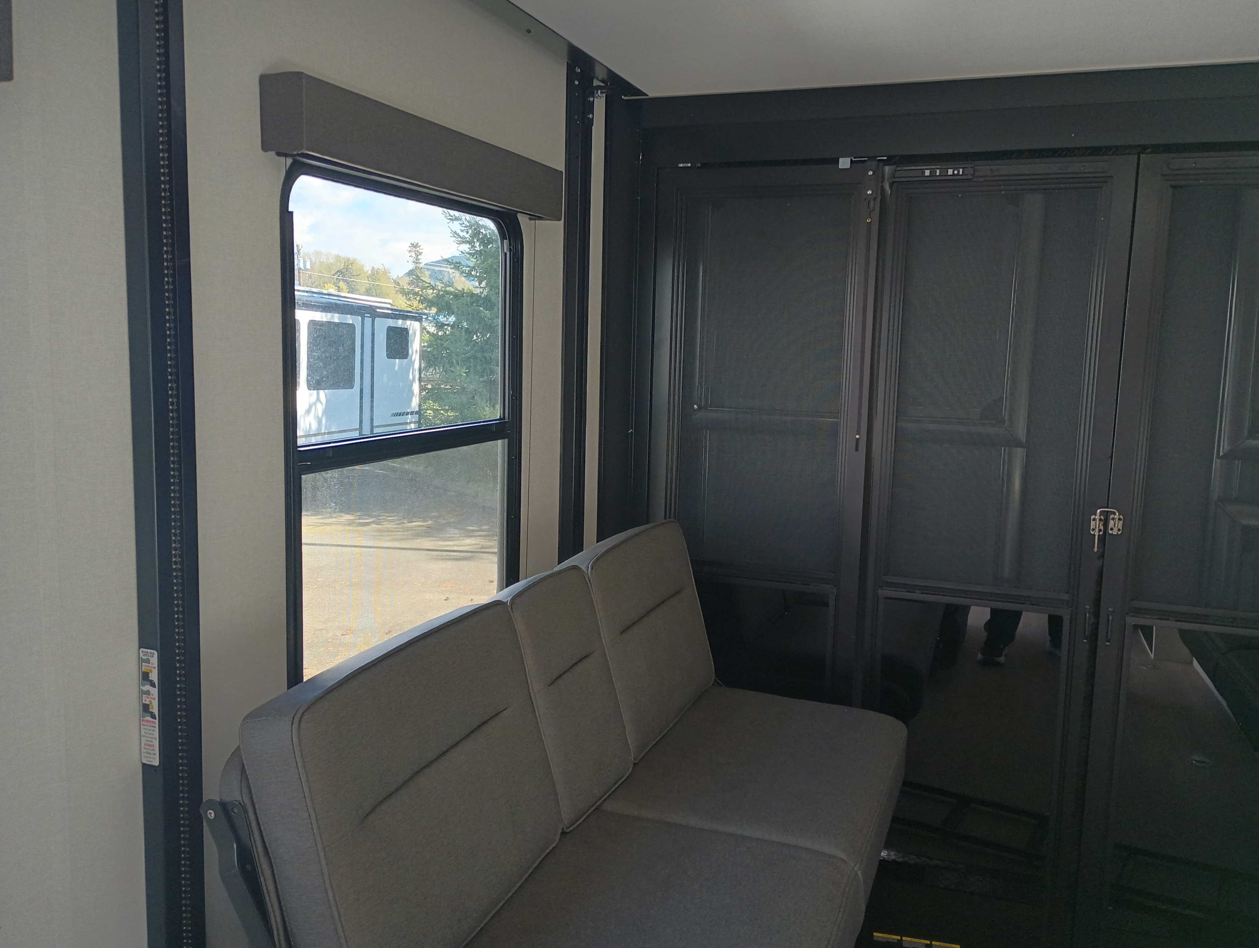 2026 Grand Design Momentum G-Class 21G - Image 12