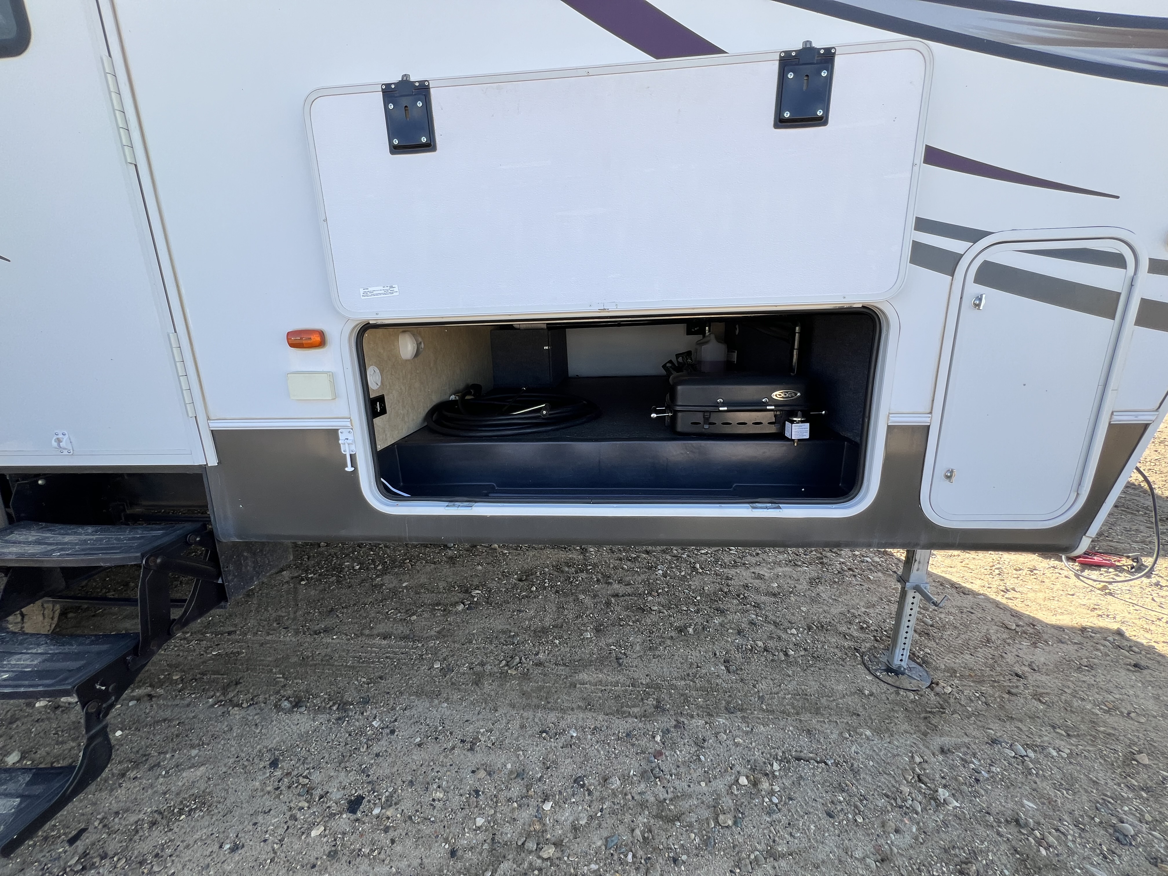 2014 Prime Time Crusader 285RET - Image 5