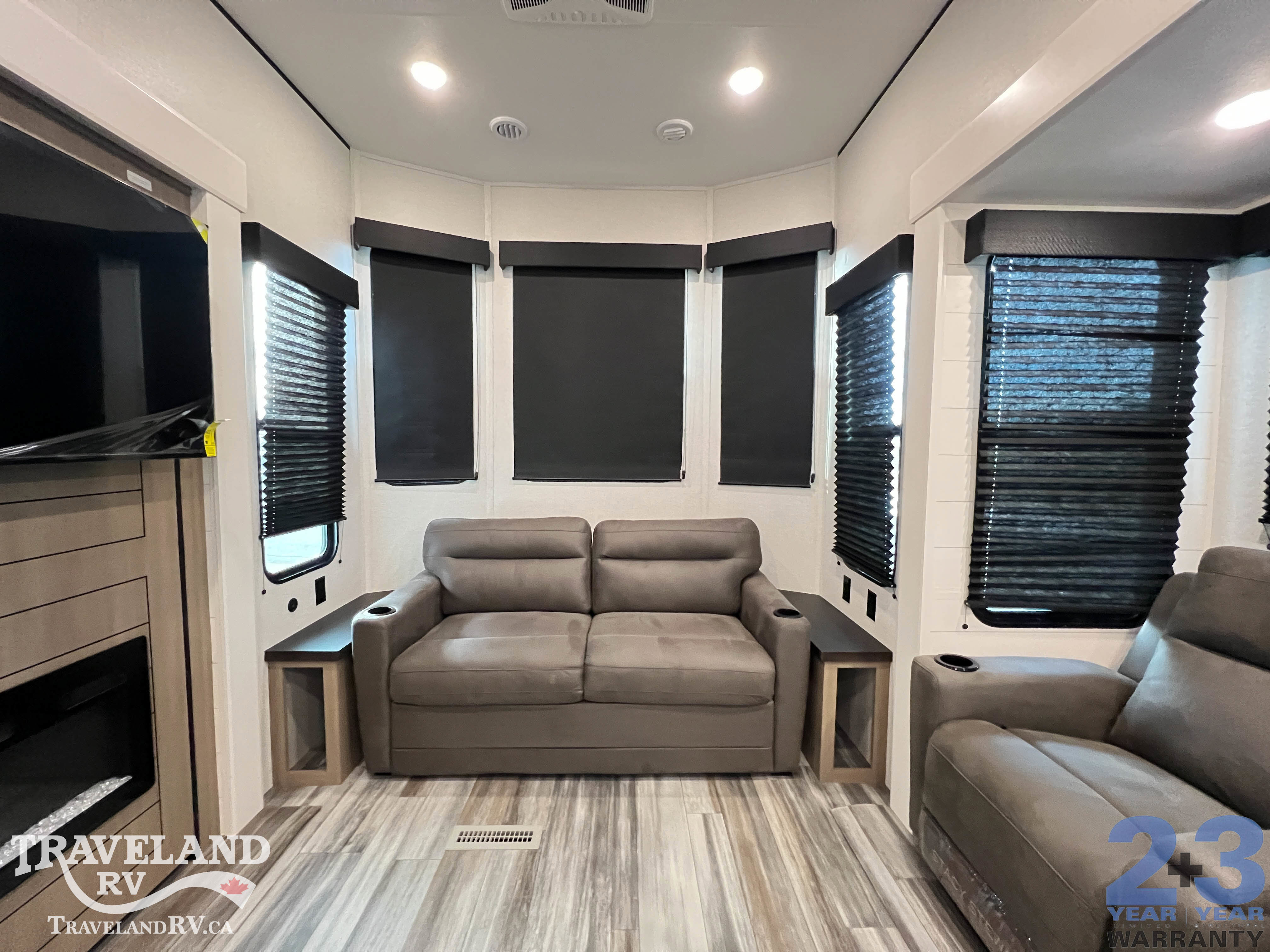 2026 Jayco Jay Flight Bungalow 401LOFTDS - Image 14