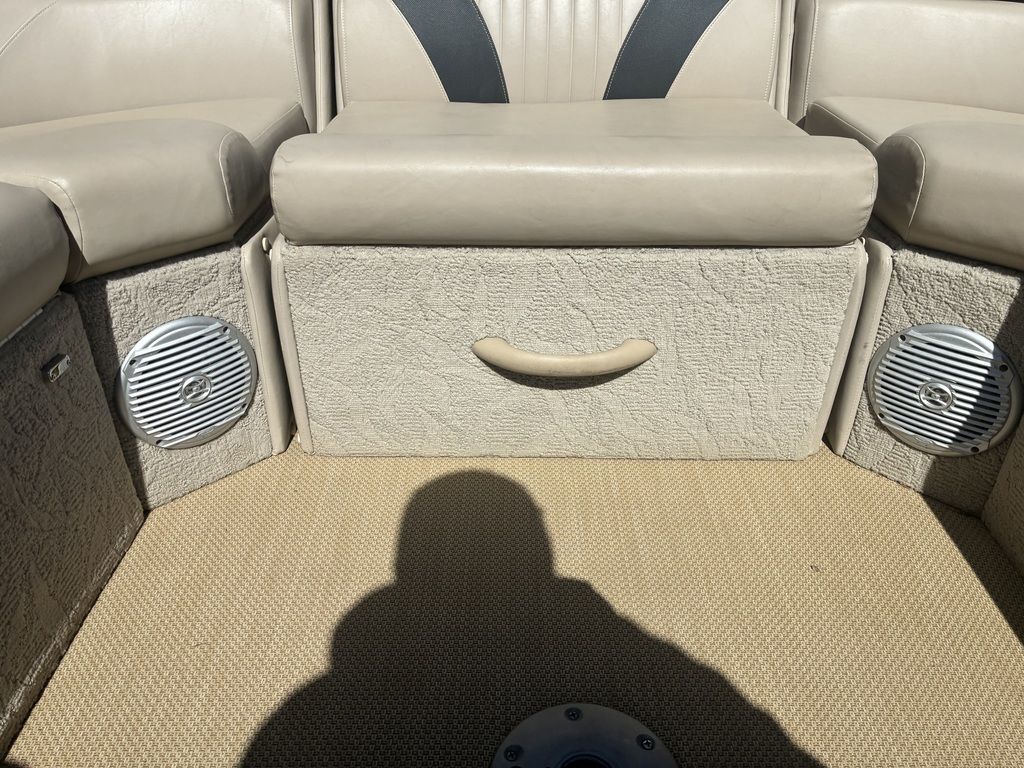2014 Avalon C SERIES WIND JAMMER 24 - Image 16