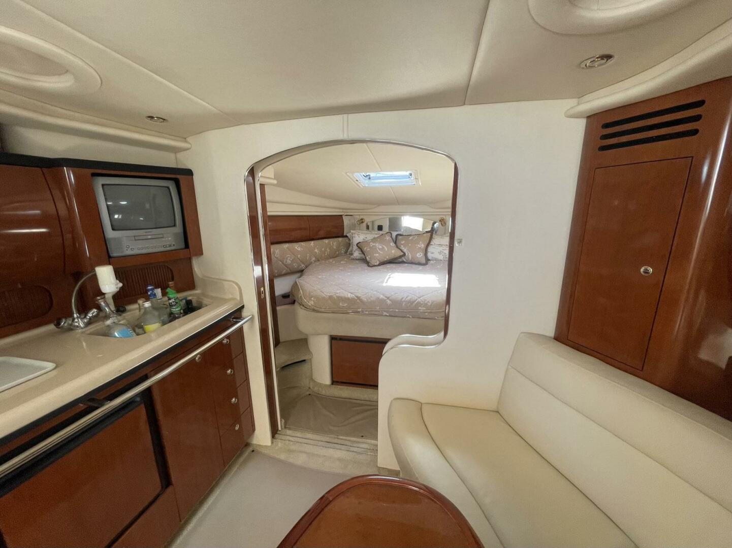 2003 Sea Ray 360 Sundancer - Image 17