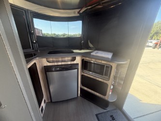 2018 AIRSTREAM Basecamp 16 - Image 25