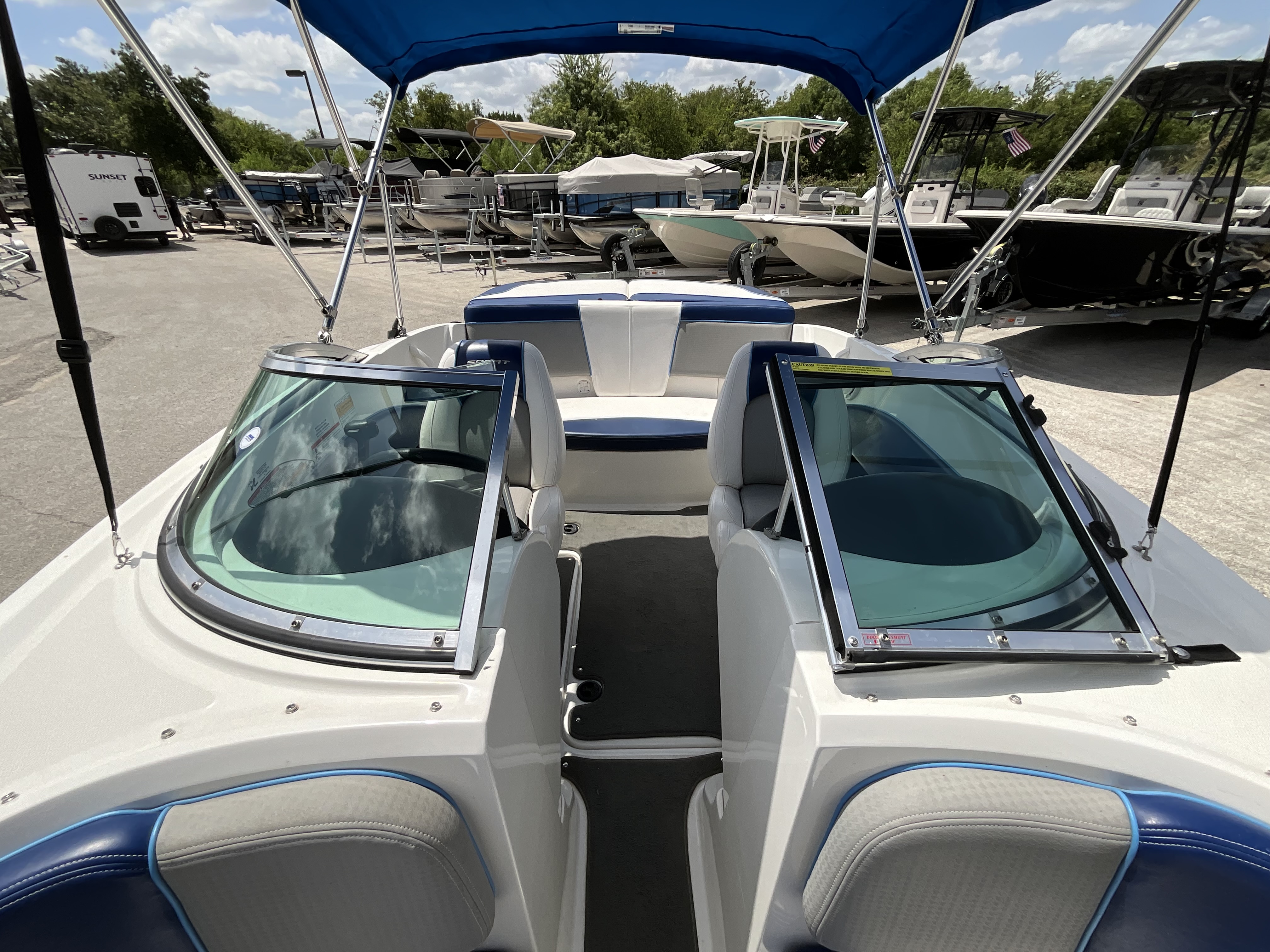 2011 SEA RAY BOATS 185 Sport 185 SPORT - Image 14