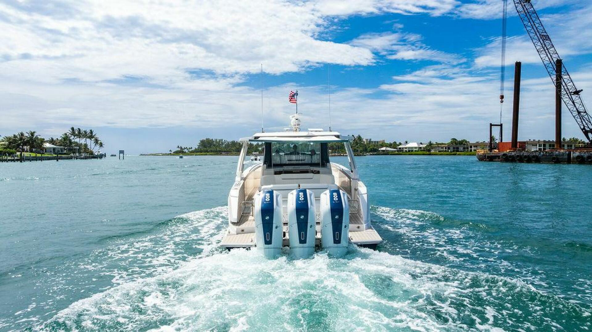 2025 Tiara Yachts 48 LS - Image 3