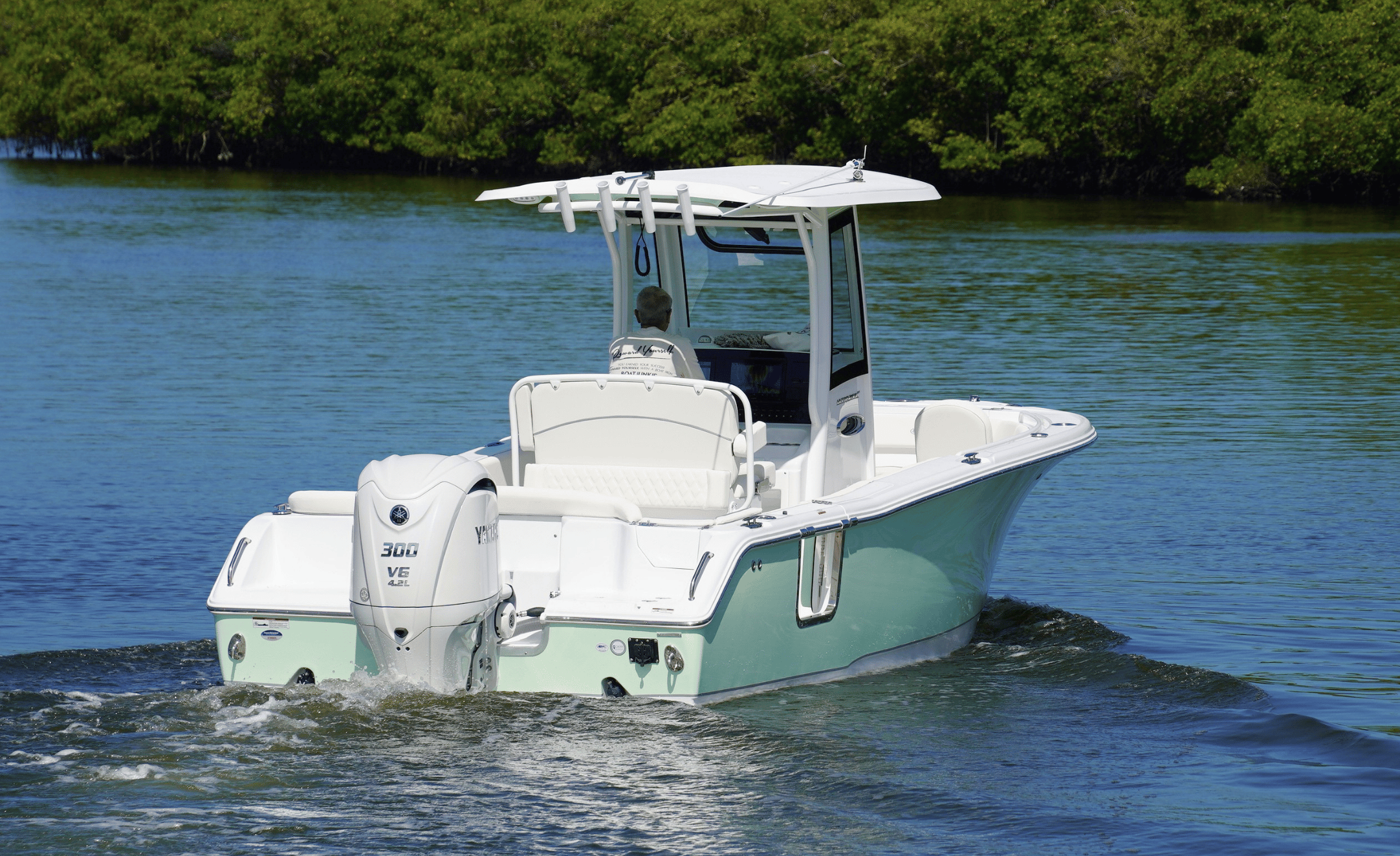 2027 SEA HUNT ULTRA 255SE - Image 5