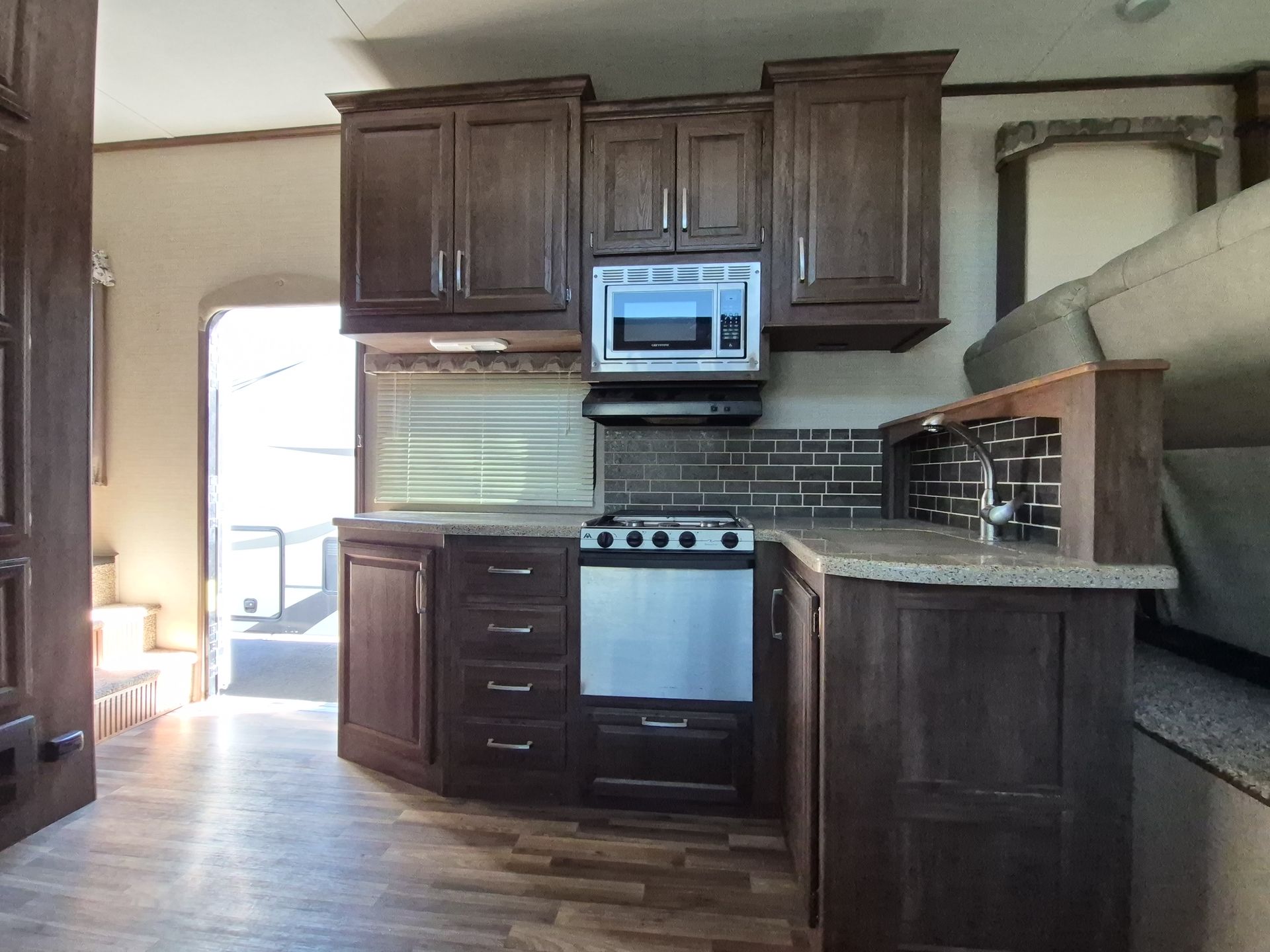 2017 Keystone Cougar 326RDS - Image 20