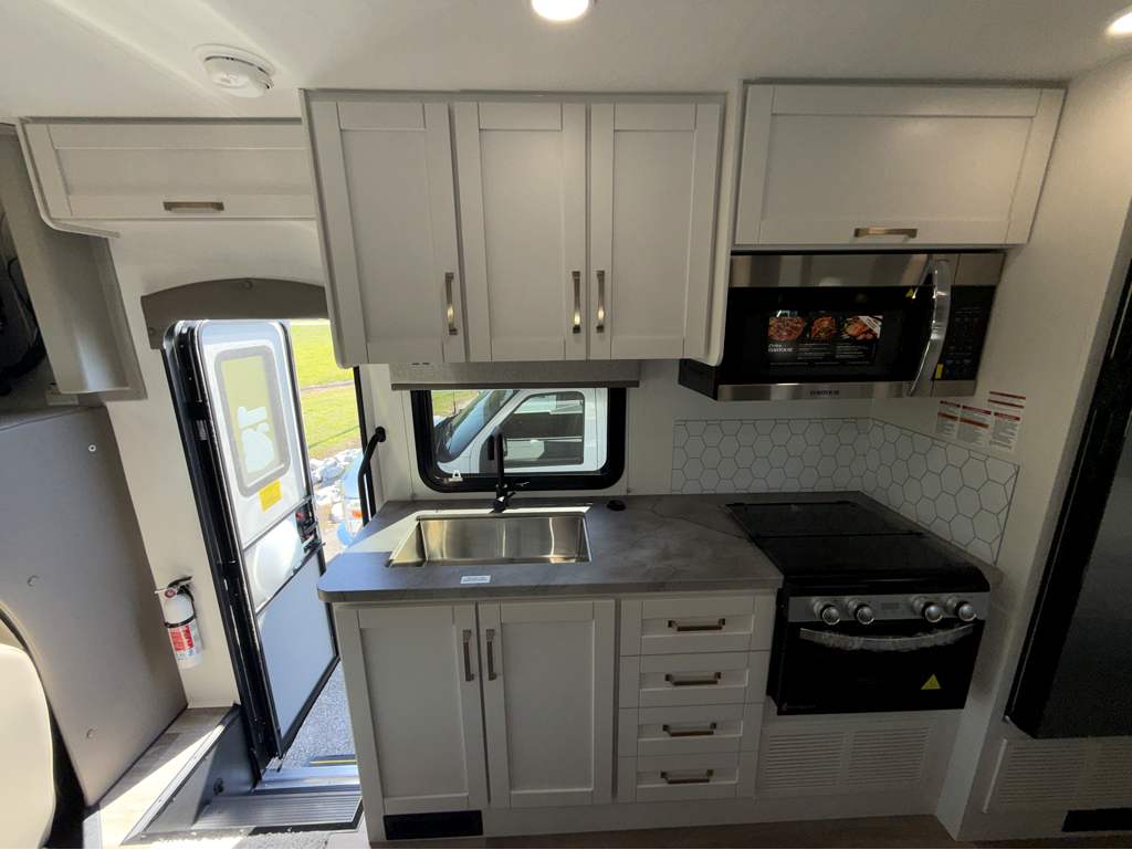 2027 ENTEGRA COACH ODYSSEY 24B - Image 14