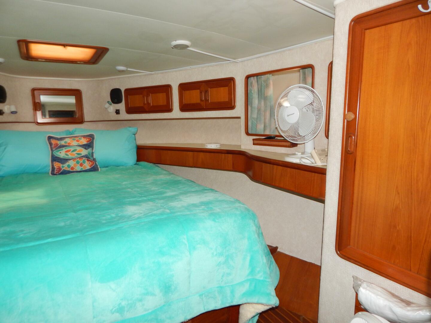 1996 Egg Harbor by Cayman - Image 10