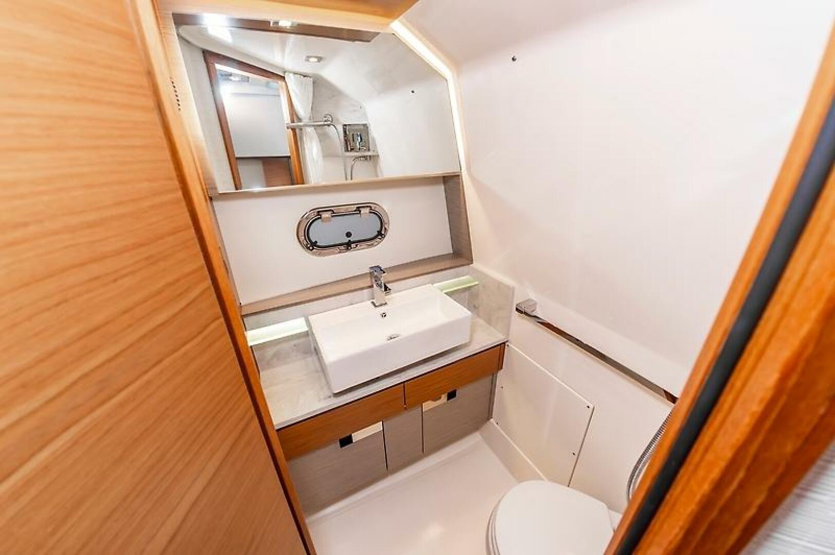 2023 TIARA YACHTS TIARA YACHTS 38 LS Base - Image 33