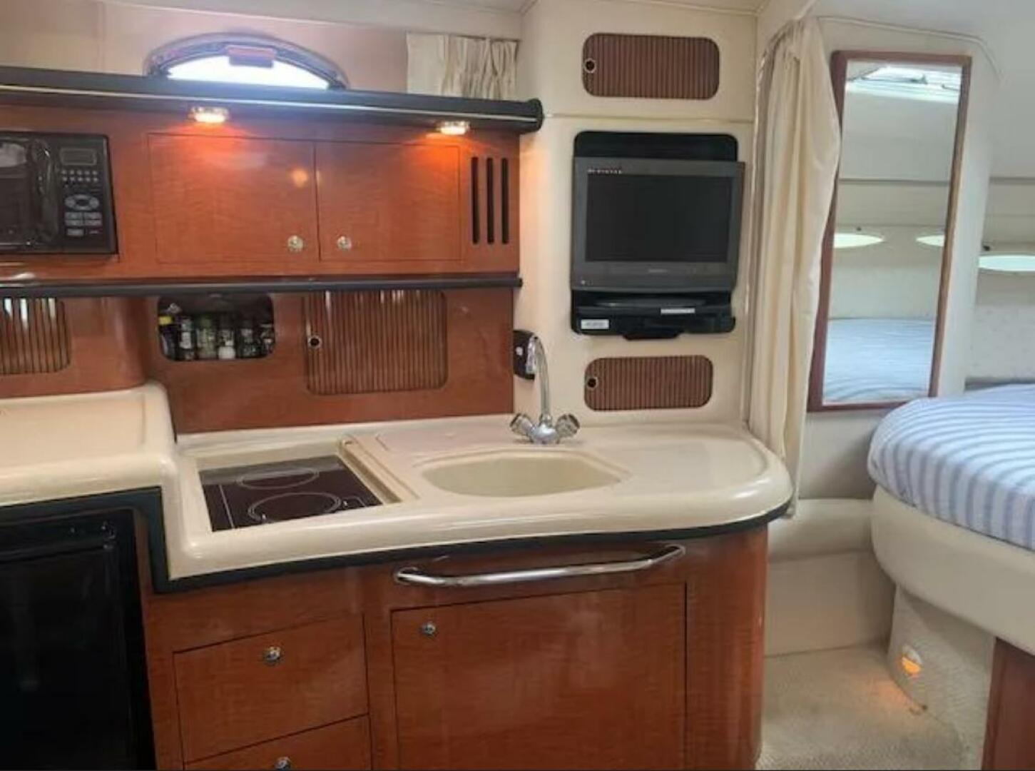2002 Sea Ray Sundancer - Image 8