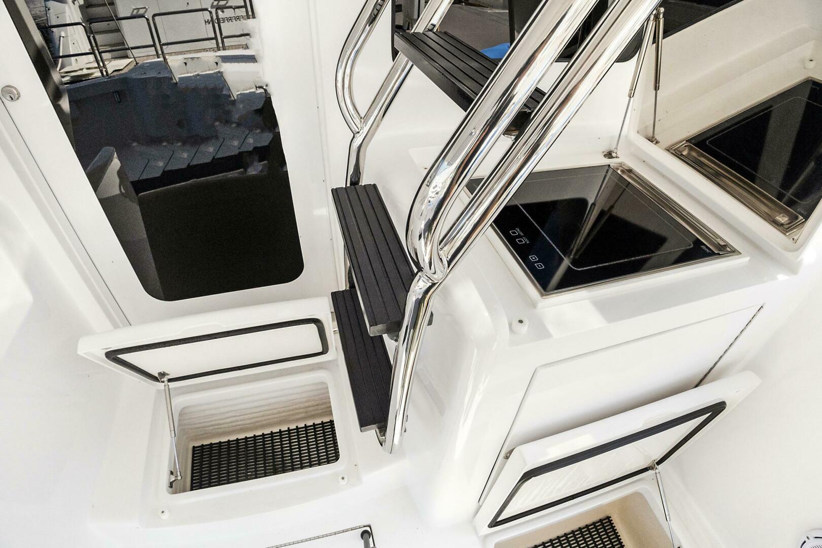2016 Hatteras GT63 - Image 19