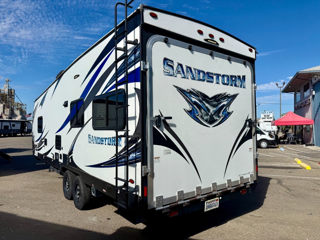 2019 Sandstorm 242SLC - Image 2