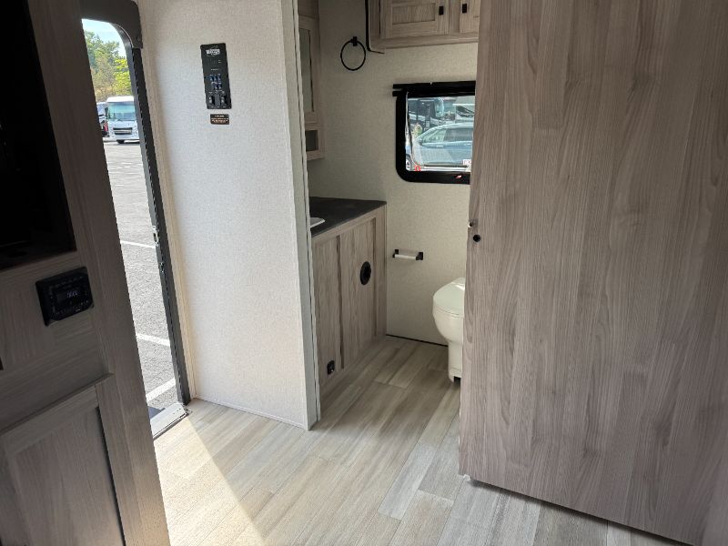 2024 Coachmen Northern Spirit Ultra Lite 2557RB - Image 13