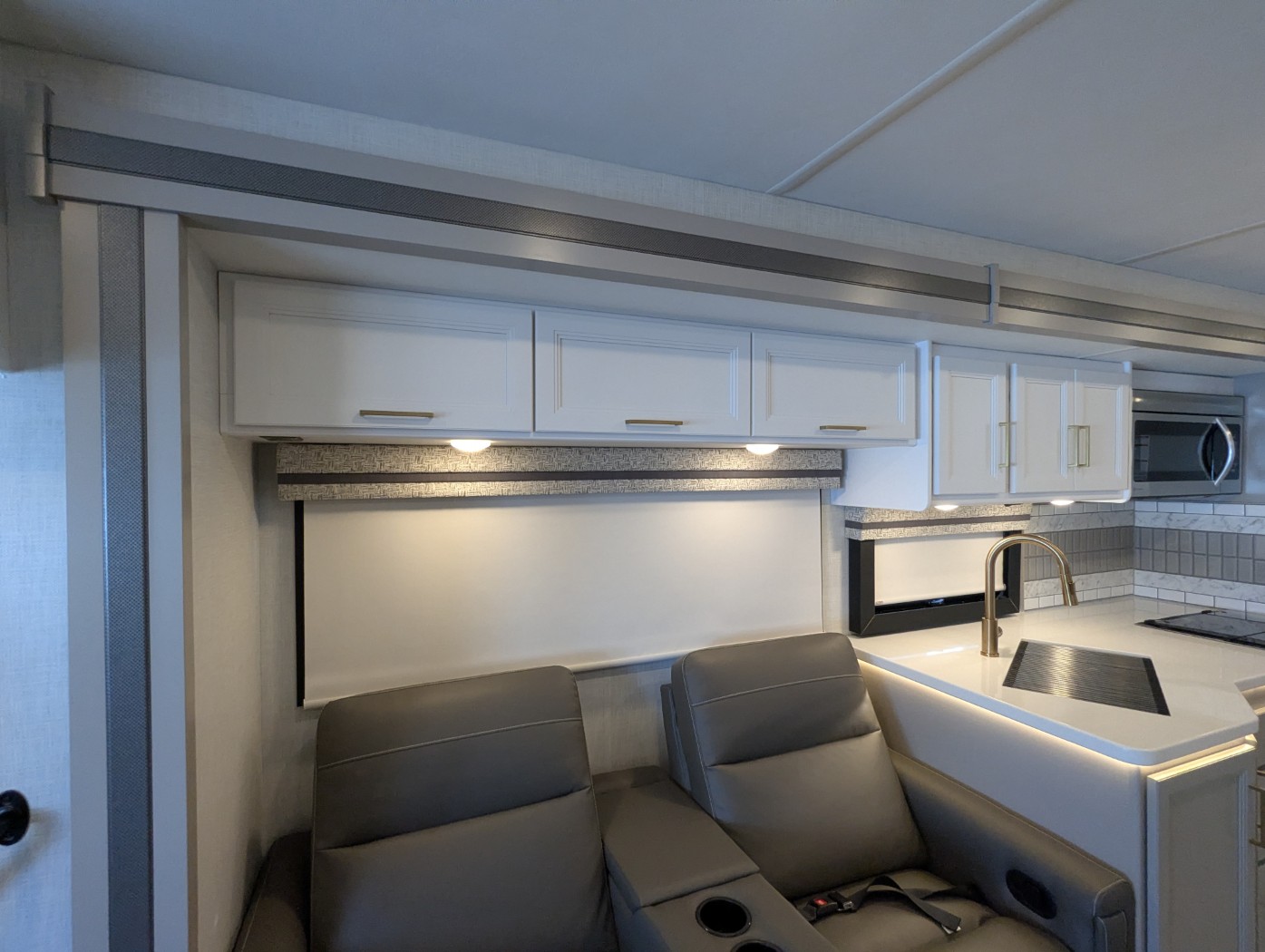 2025 Thor Motor Coach Windsport 35R - Image 20