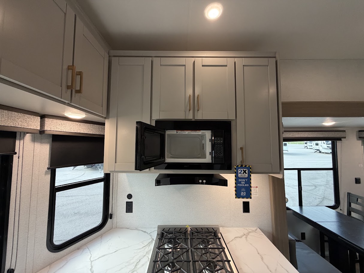 2027 JAYCO JAY FLIGHT BUNGALOW 404LOFT - Image 31