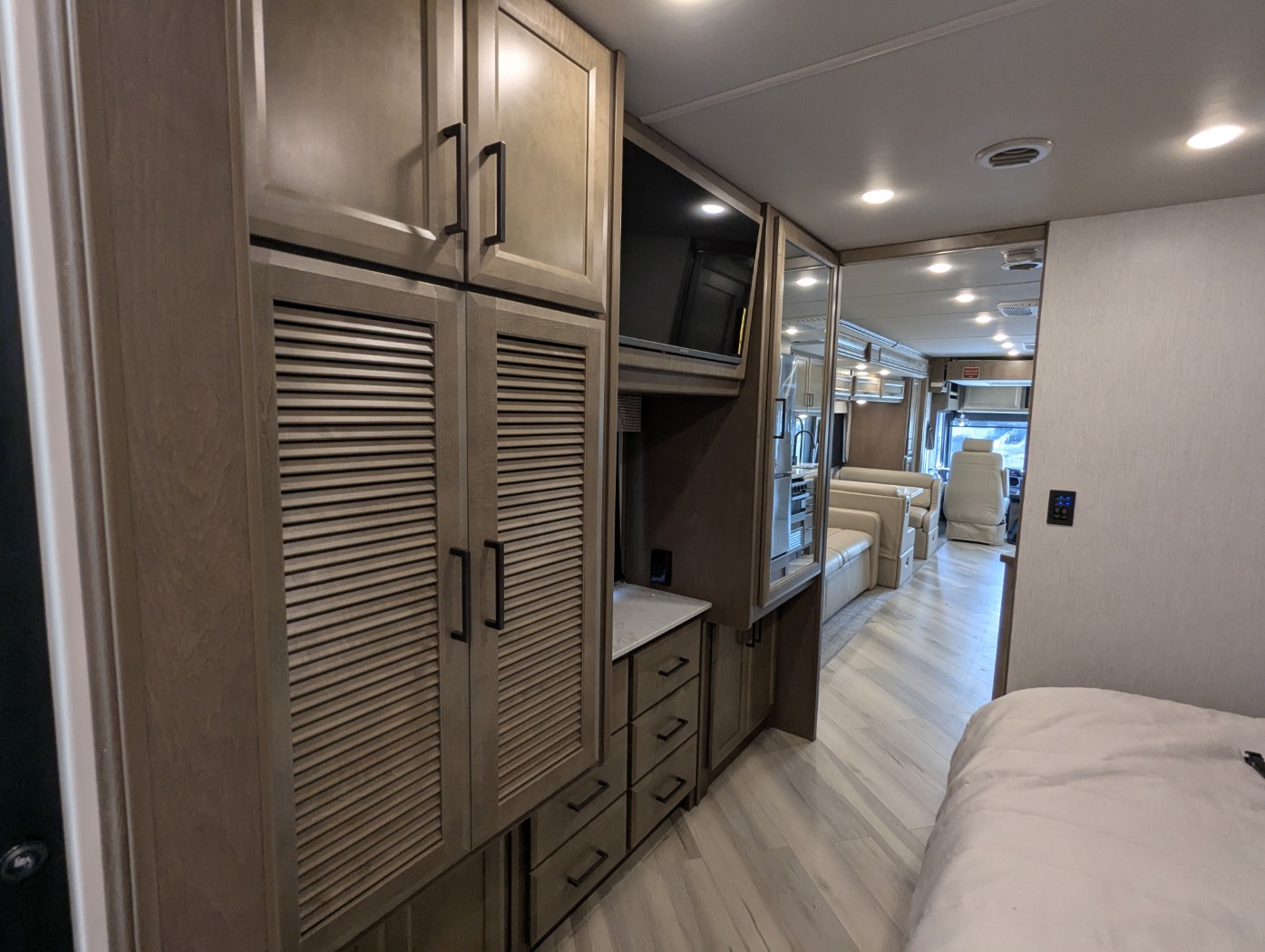 2026 Fleetwood Bounder 35K - Image 31