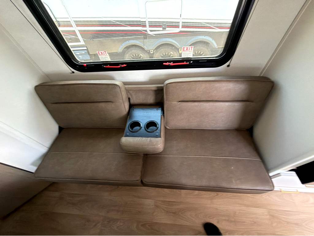 2027 GRAND DESIGN TRANSCEND 24BHX - Image 18
