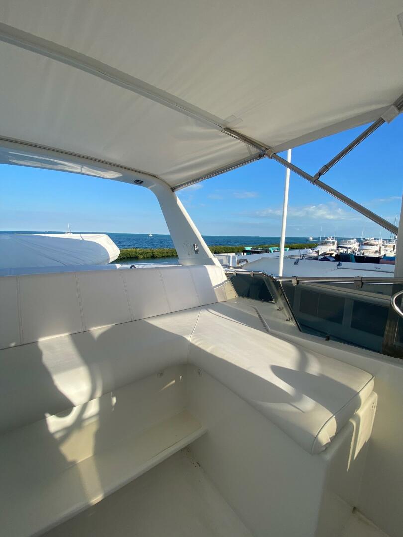 1994 Hatteras 70 Cockpit Motor Yacht - Image 16