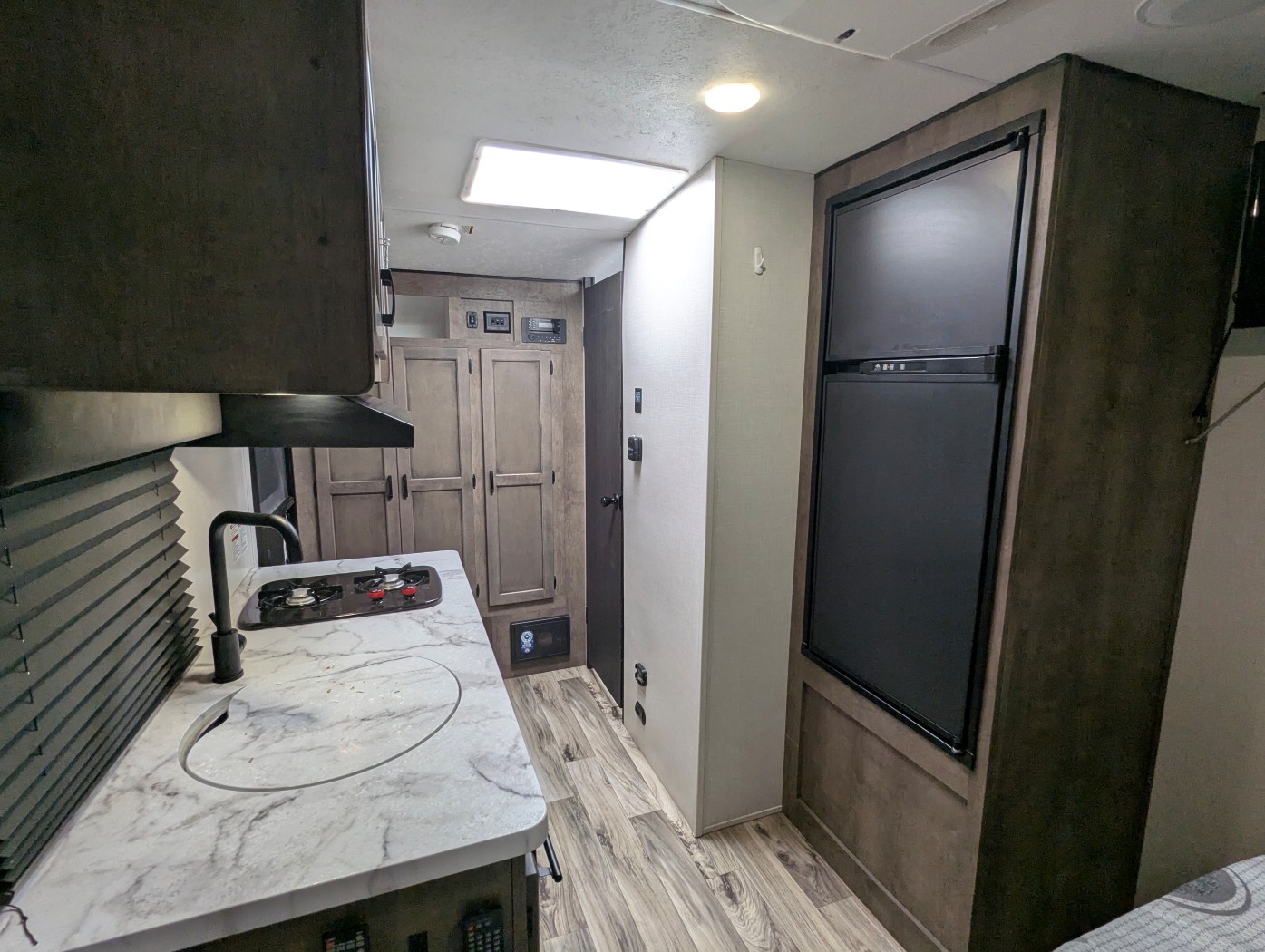 2023 Venture RV Sonic Lite 150VRK - Image 18