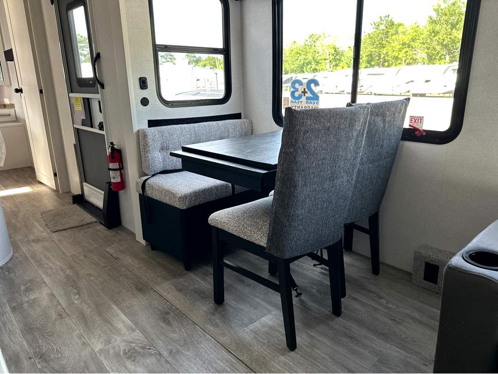 2027 JAYCO EAGLE 312BHOK - Image 12