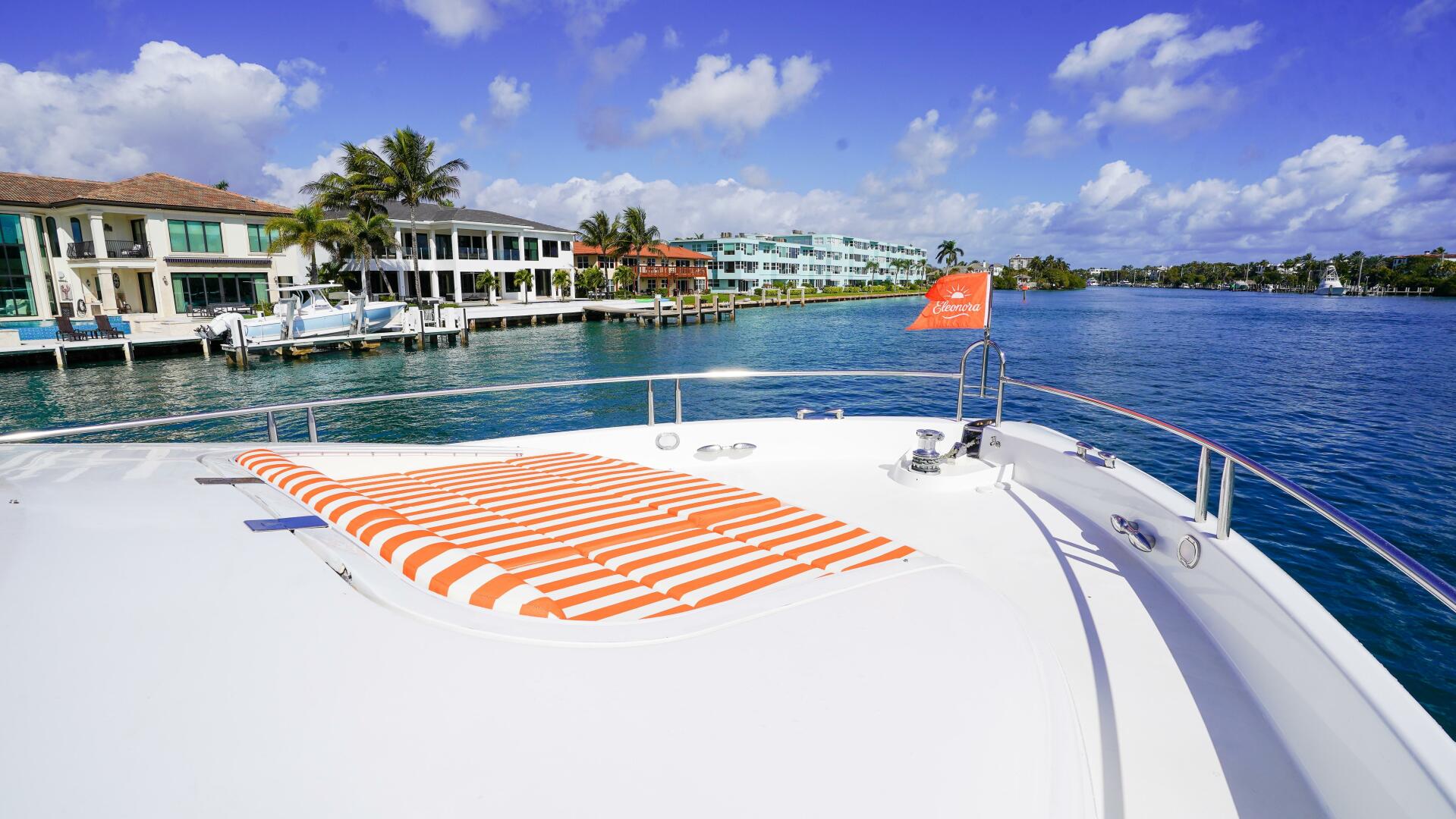 2004 Lazzara Yachts 80 SL - Image 17