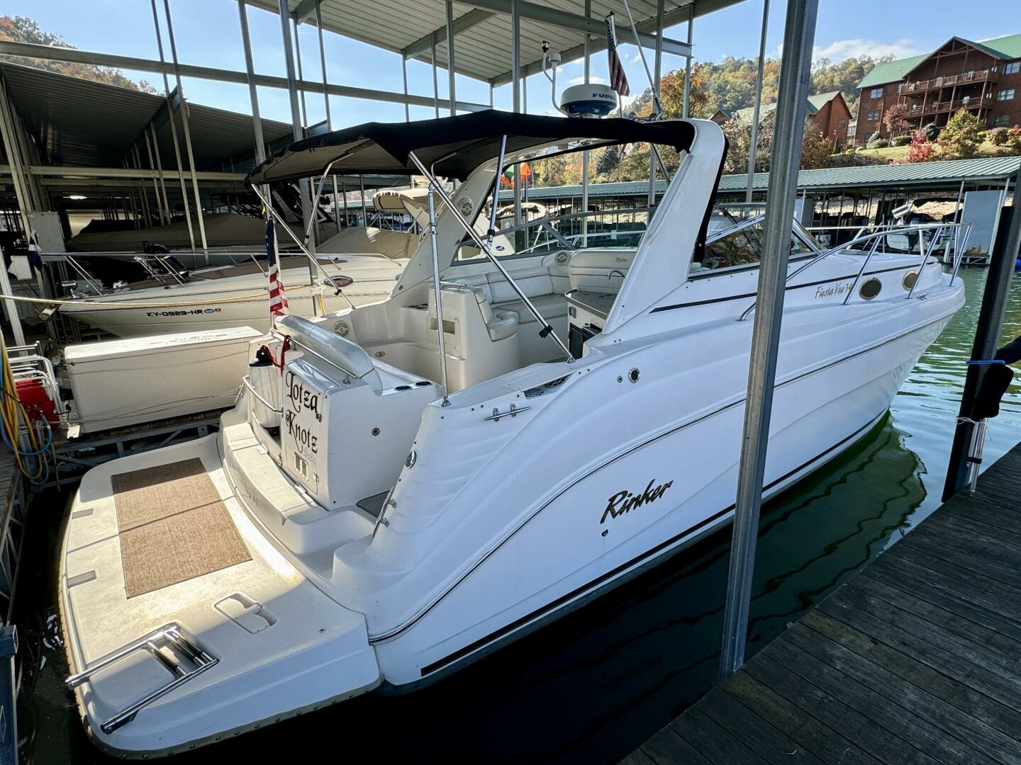 2004 Rinker 342 Fiesta Vee - Image 12