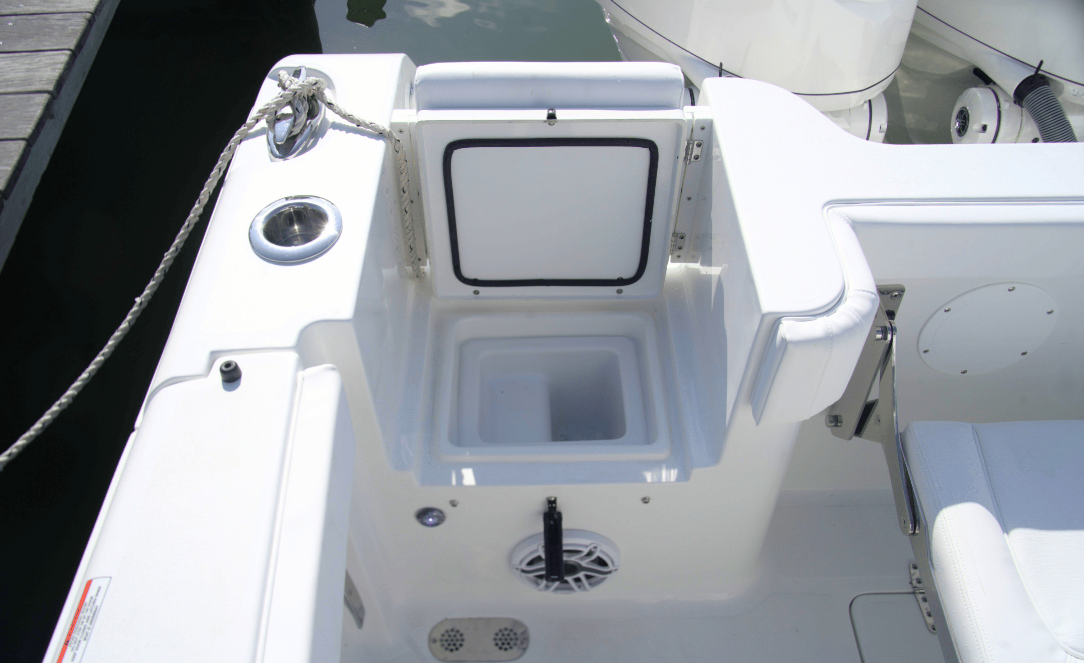 2027 SEA HUNT GAMEFISH 28CB - Image 20