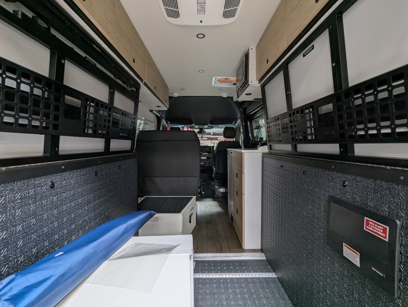 2027 Storyteller Overland Dark Mode OG - Image 11