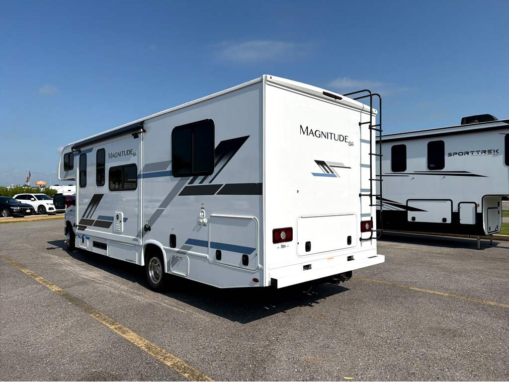 2027 THOR MOTOR COACH MAGNITUDE GA28 - Image 7