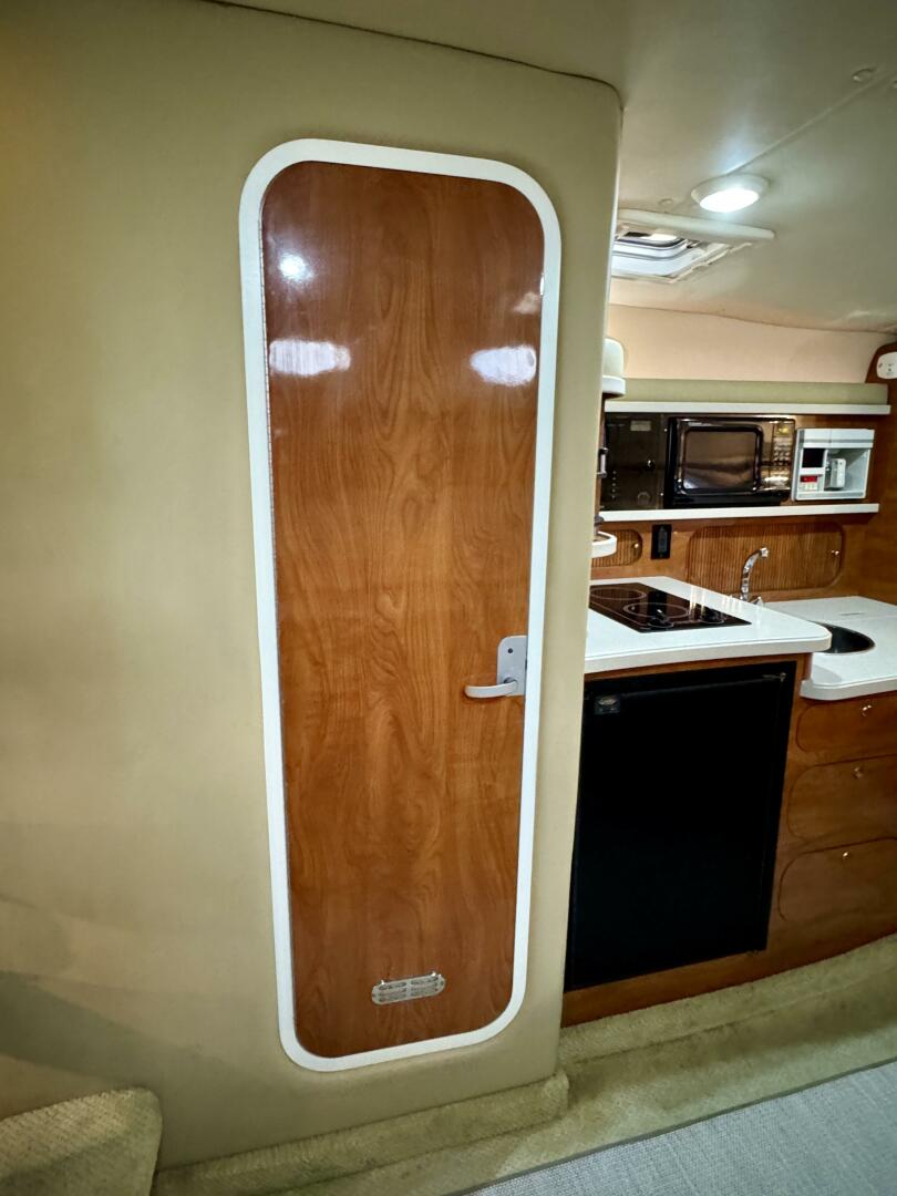 2004 Rinker 342 Fiesta Vee - Image 65