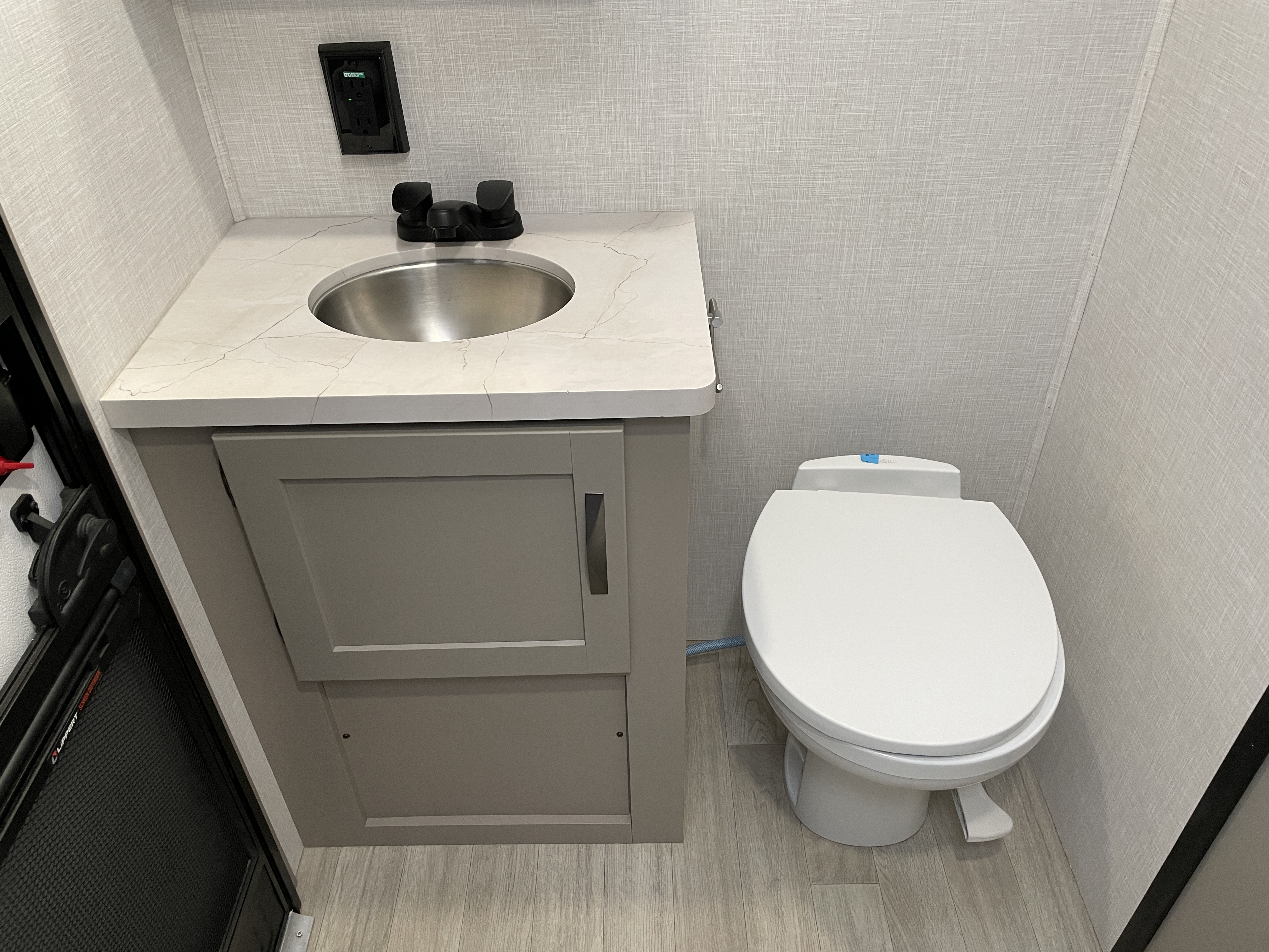 2024 KZ RV Connect SE C312BHKSE - Image 25