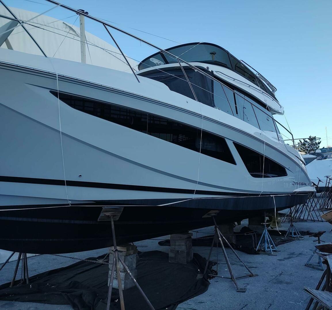 2021 Regal 42 FLY - Image 3