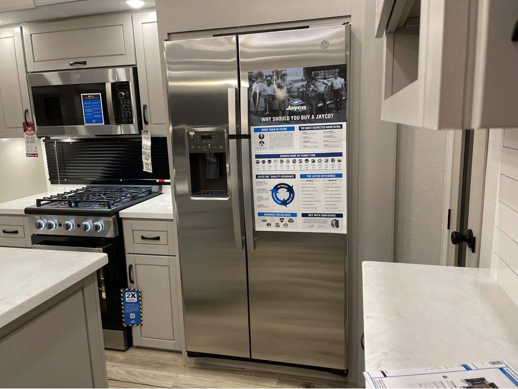 2026 Jayco North Point 310RLTS - Image 10